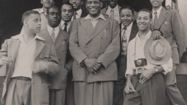 Alpha-Upsilon-1942-Paul-Robeson-Alpha-House