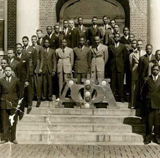 Kappa-Chapter-with-Brother-Jesse-Owens-1